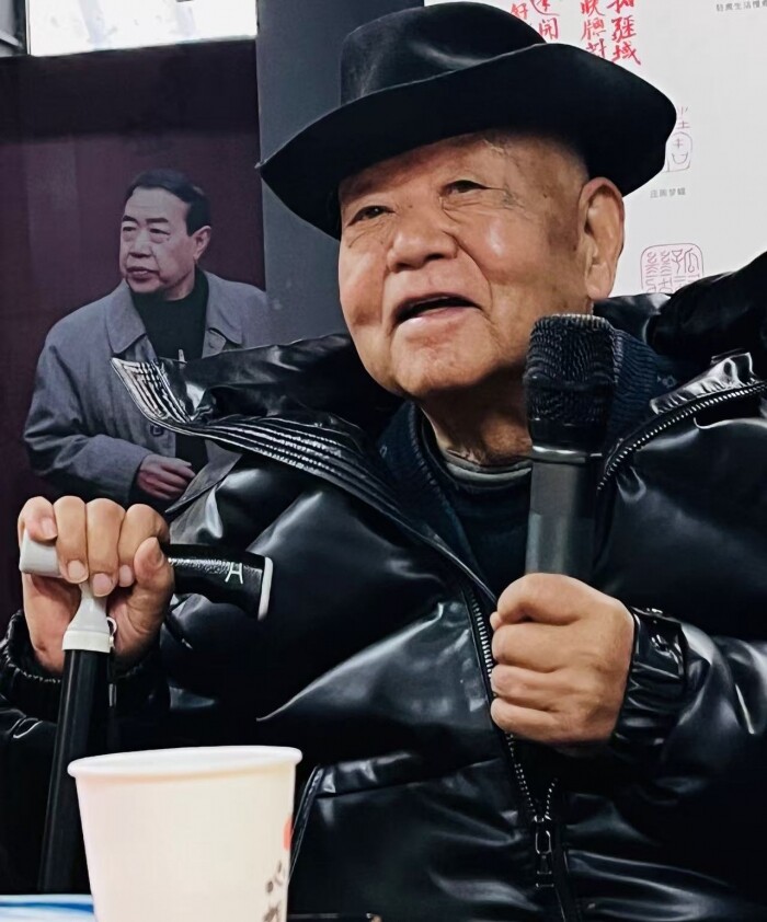 1764988131102540.jpg 404b95b754e5c6a9039aa35596f53851.jpg